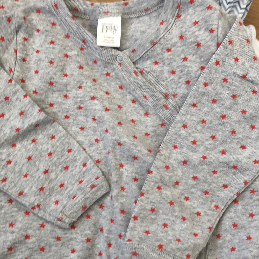 5 piece Baby footed one piece bundle 9 Months - Picture 4 of 11
